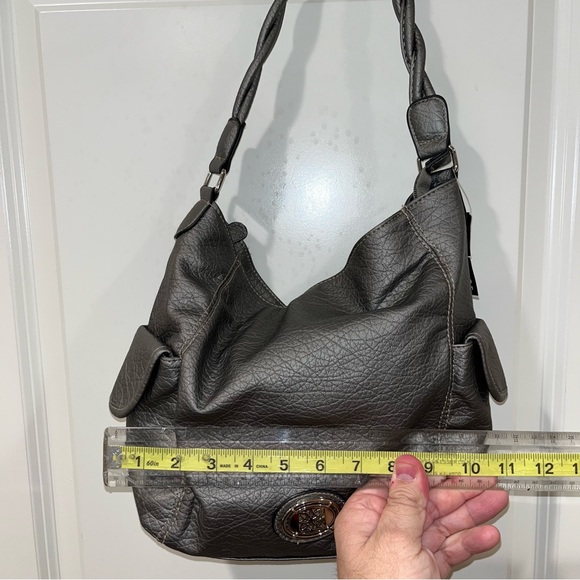 NEW GEORGE GREY SINGLE ZIPPER SIDE POCKETS BUCKLE PEWTER PEBBLE HANDBAG PURSE - Picture 6 of 8